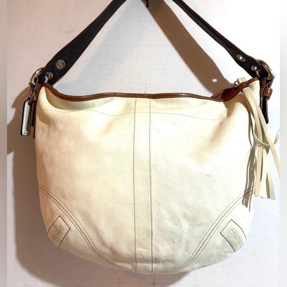 Coach vintage Elegant Cream/ brown Leather Shoulder Bag - Picture 1 of 10